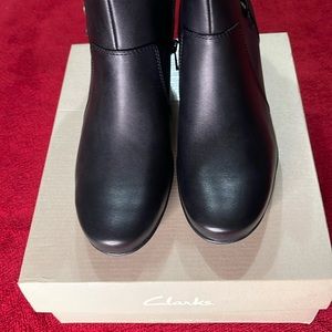 Clarks Emslie Money Black Leather Ankle Boots